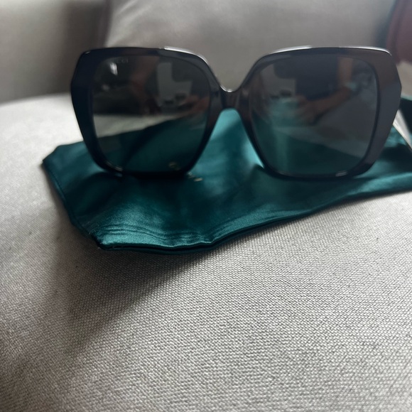 Gucci new never use sunglasses - Picture 3 of 6